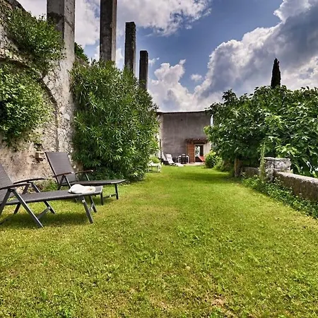 Villa La Limonaia - Theater Gargnano